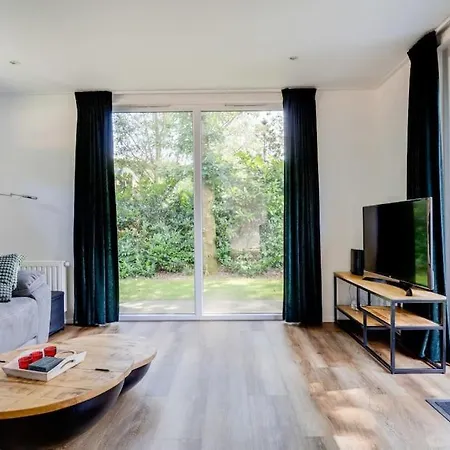 シャレー Modern Op De Veluwe エーペ