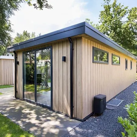 Modern Op De Veluwe Chalé